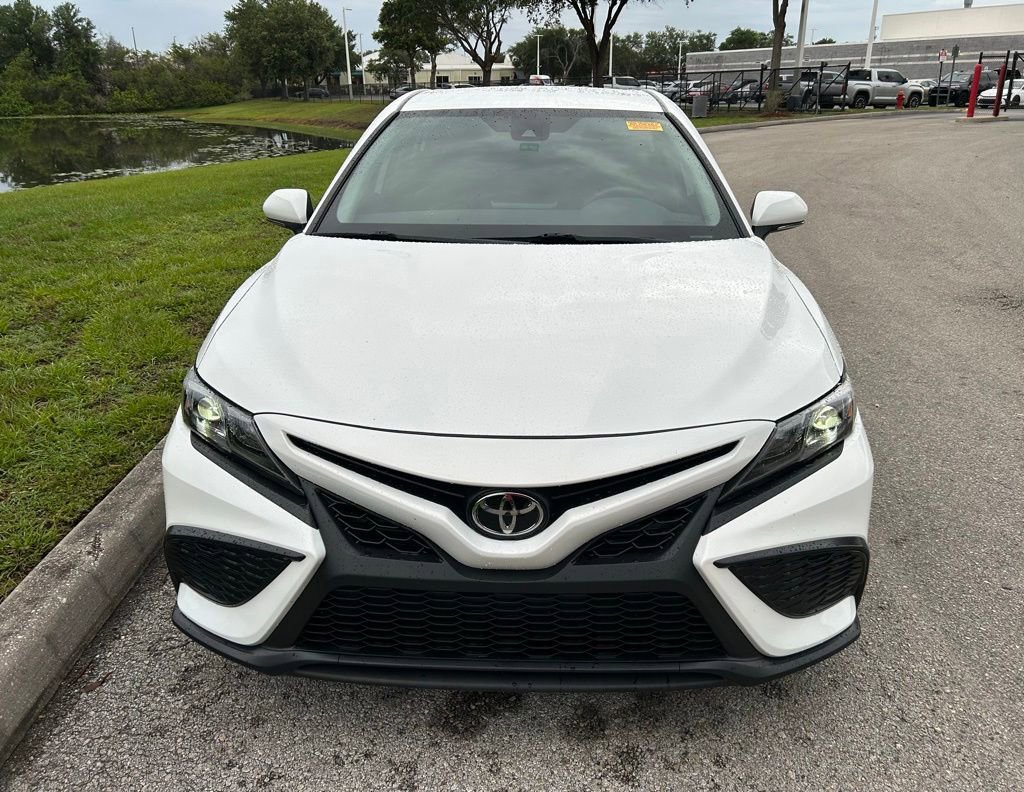 Used 2023 Toyota Camry SE FWD image 9
