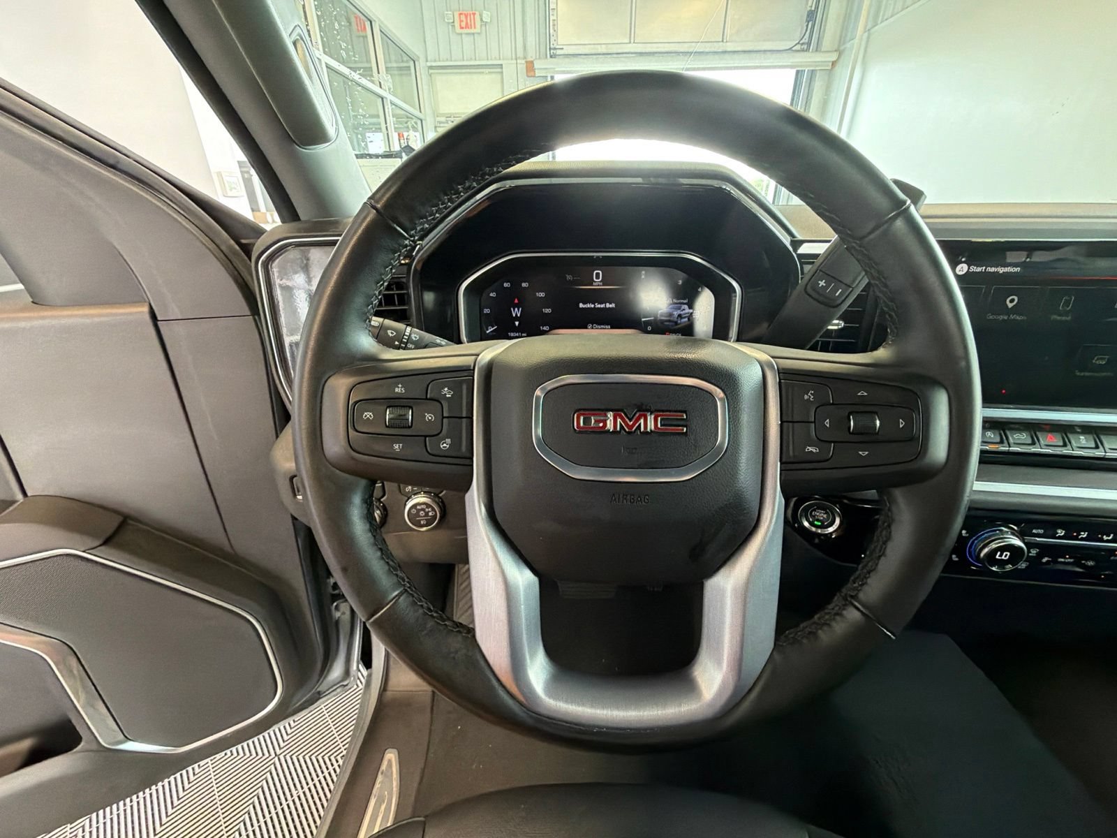 Used 2026 GMC Sierra 1500 SLT AWD/4WD image 17