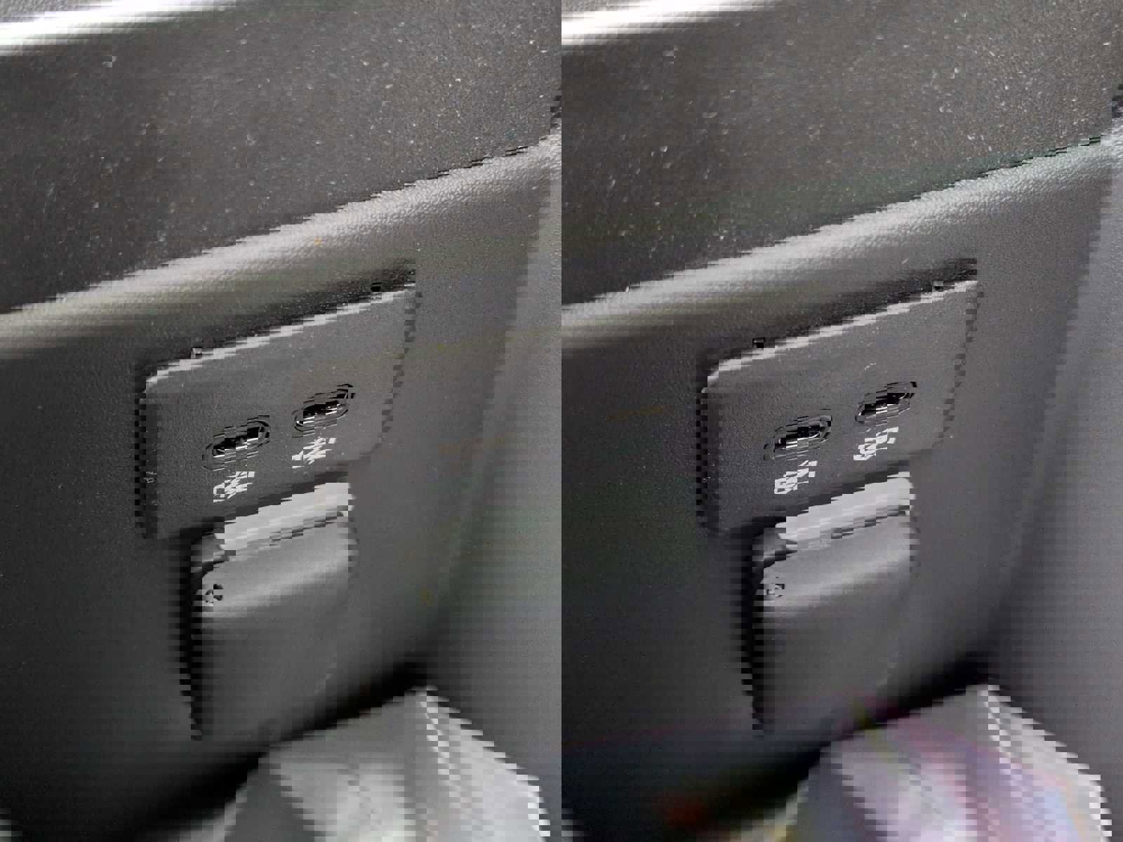 New 2026 Cadillac Optiq Sport 1 image 21