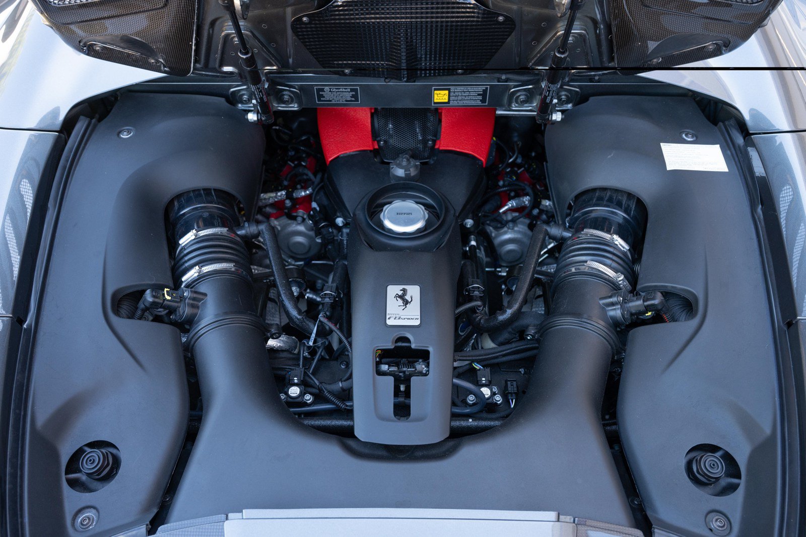 Used 2023 Ferrari F8 Tributo RWD image 21