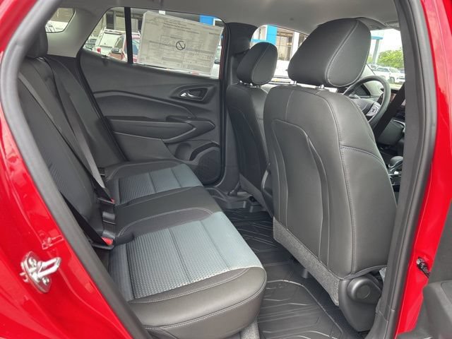 New 2026 Chevrolet Trax LT w/ Midnight Edition FWD image 28