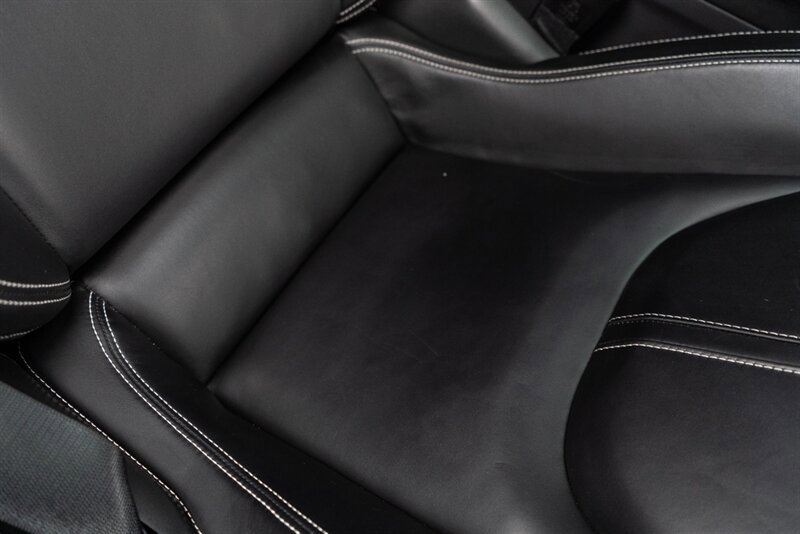 Used 2019 McLaren 570S Coupe RWD image 39