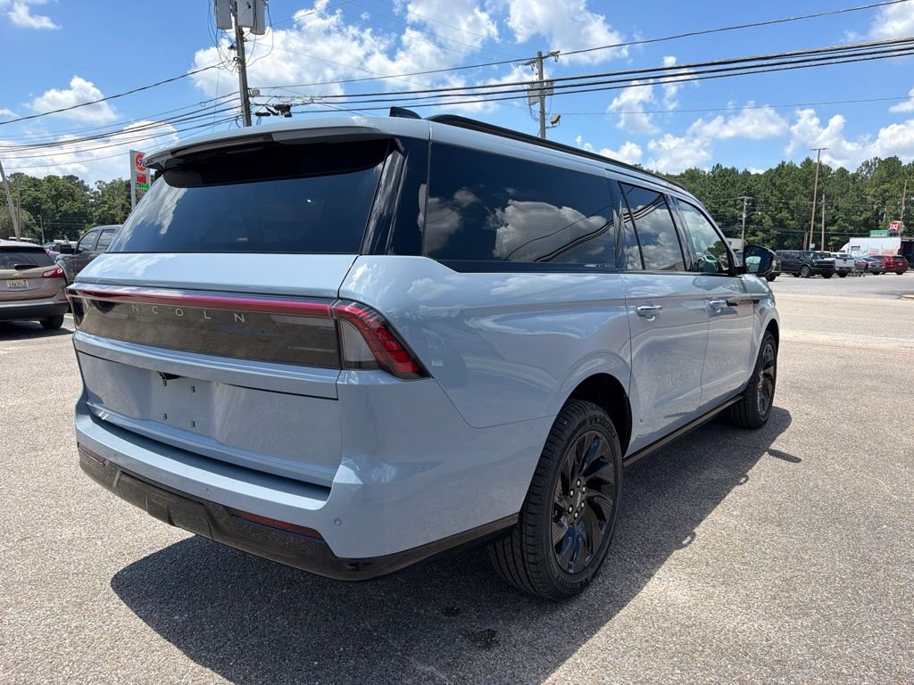 Used 2026 Lincoln Navigator L Reserve w/ Jet Appearance Package AWD/4WD image 5