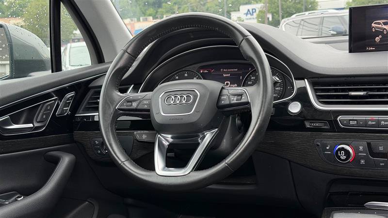 Used 2017 Audi Q7 3.0T Premium AWD/4WD image 29