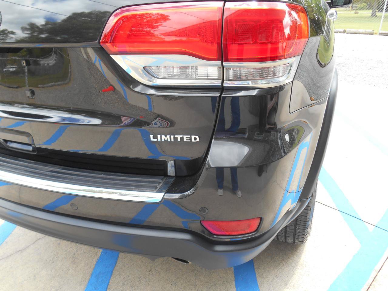 Used 2015 Jeep Grand Cherokee Limited AWD/4WD image 17