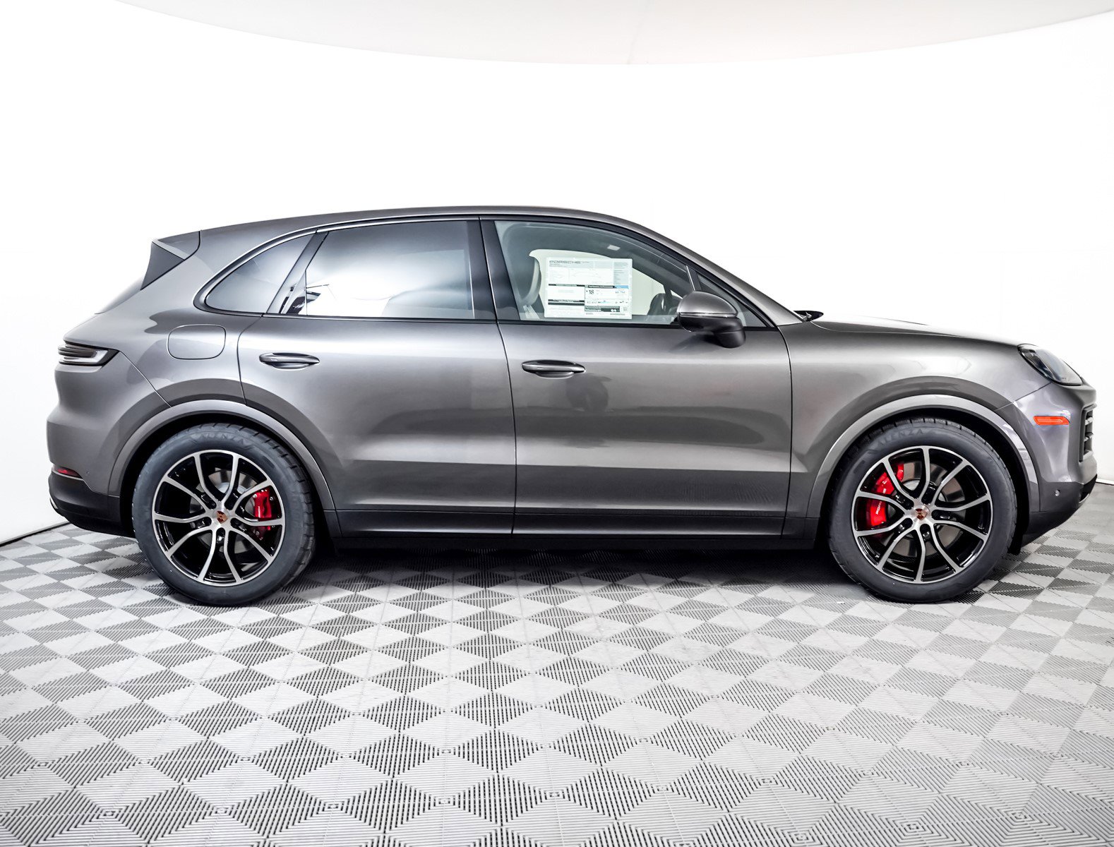 New 2026 Porsche Cayenne S image 9