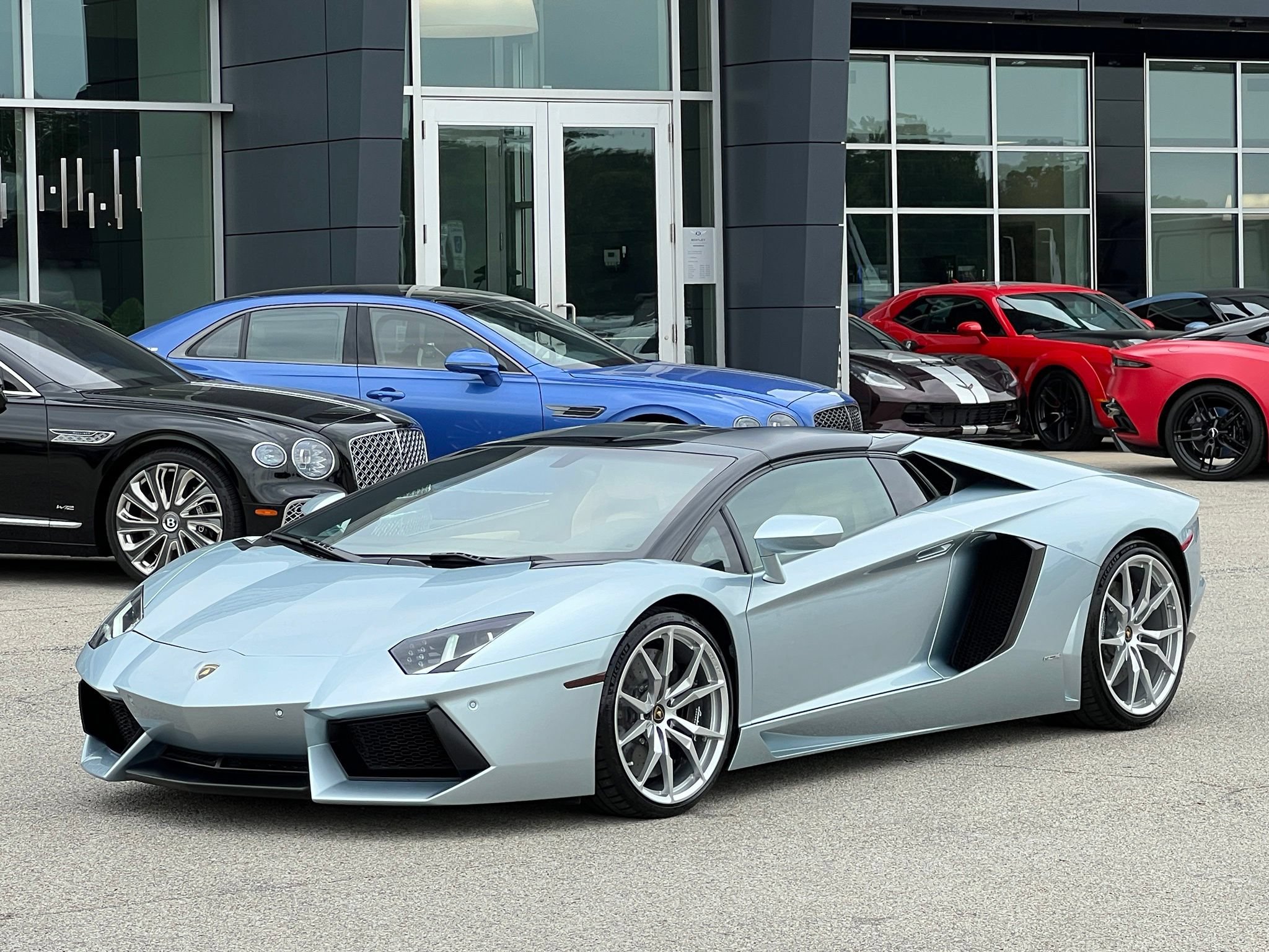 Used 2013 Lamborghini Aventador LP 700-4 AWD/4WD image 2
