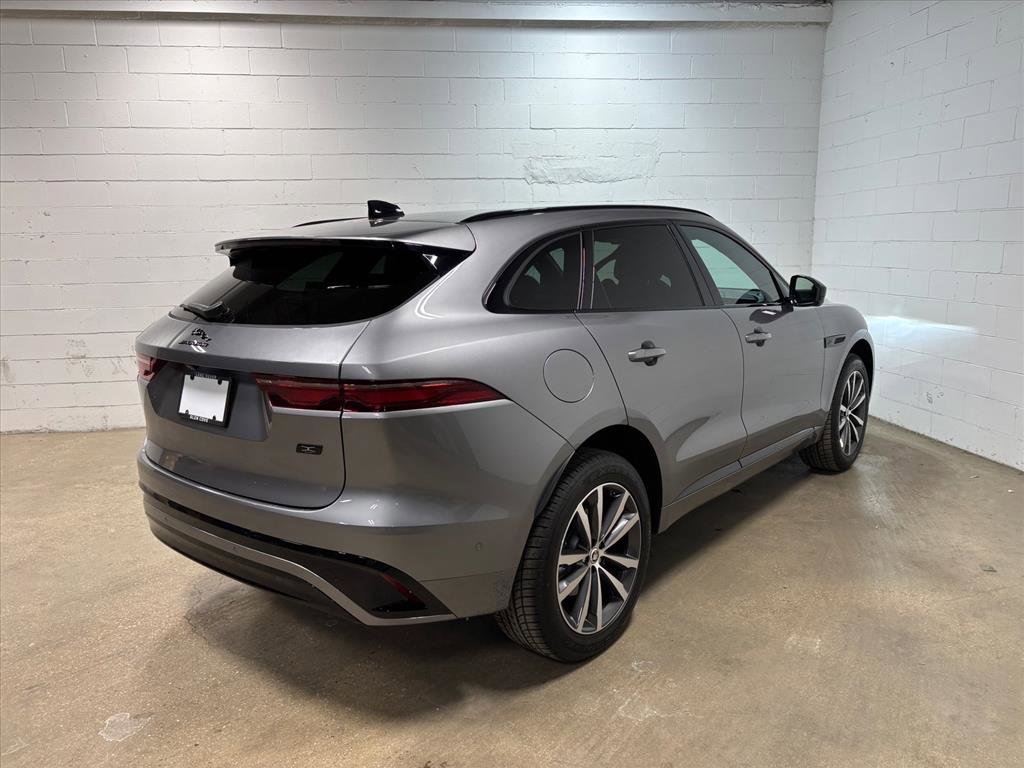 New 2026 Jaguar F-PACE R-Dynamic S image 6