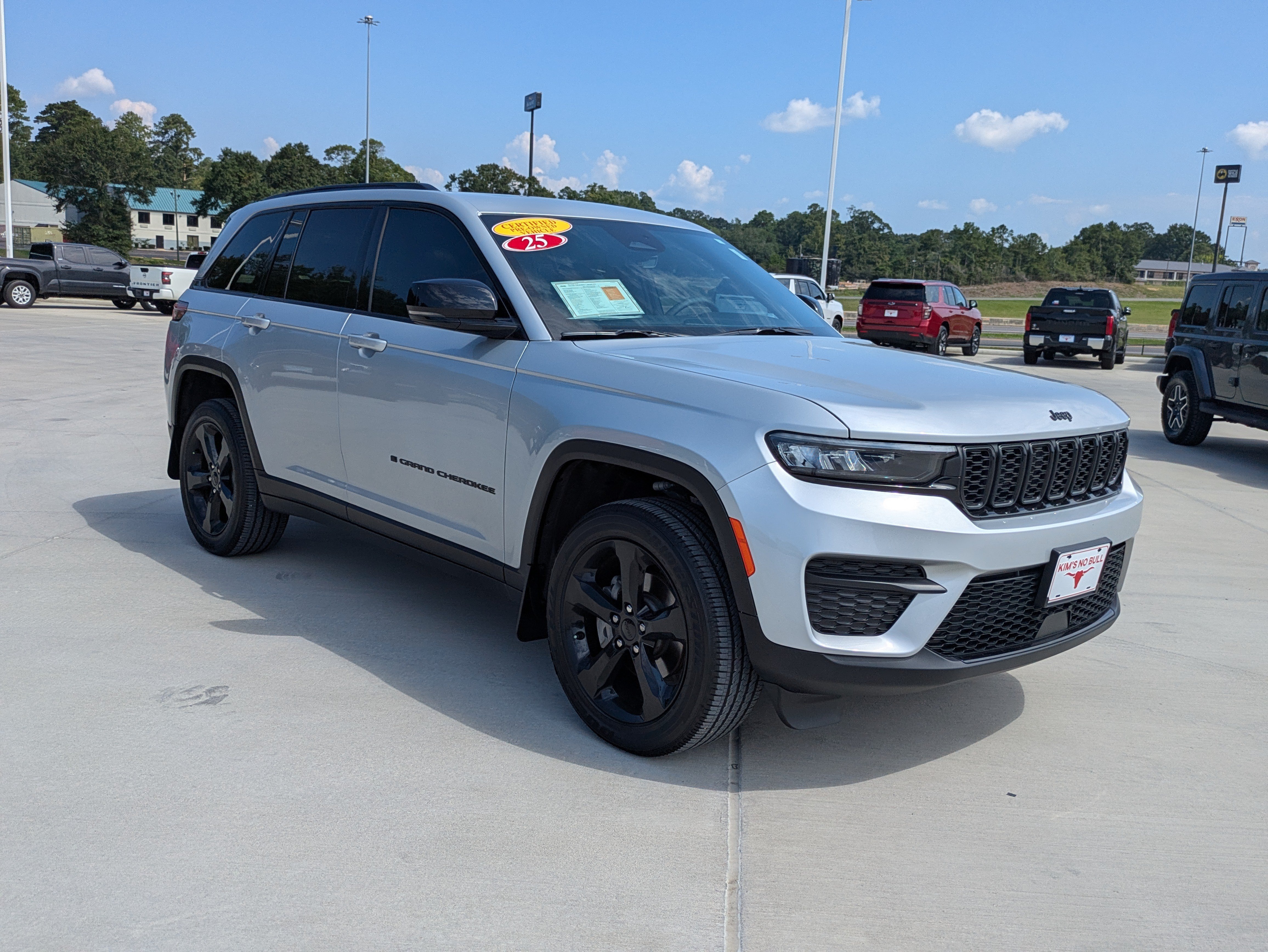 Certified 2025 Jeep Grand Cherokee Altitude RWD image 7