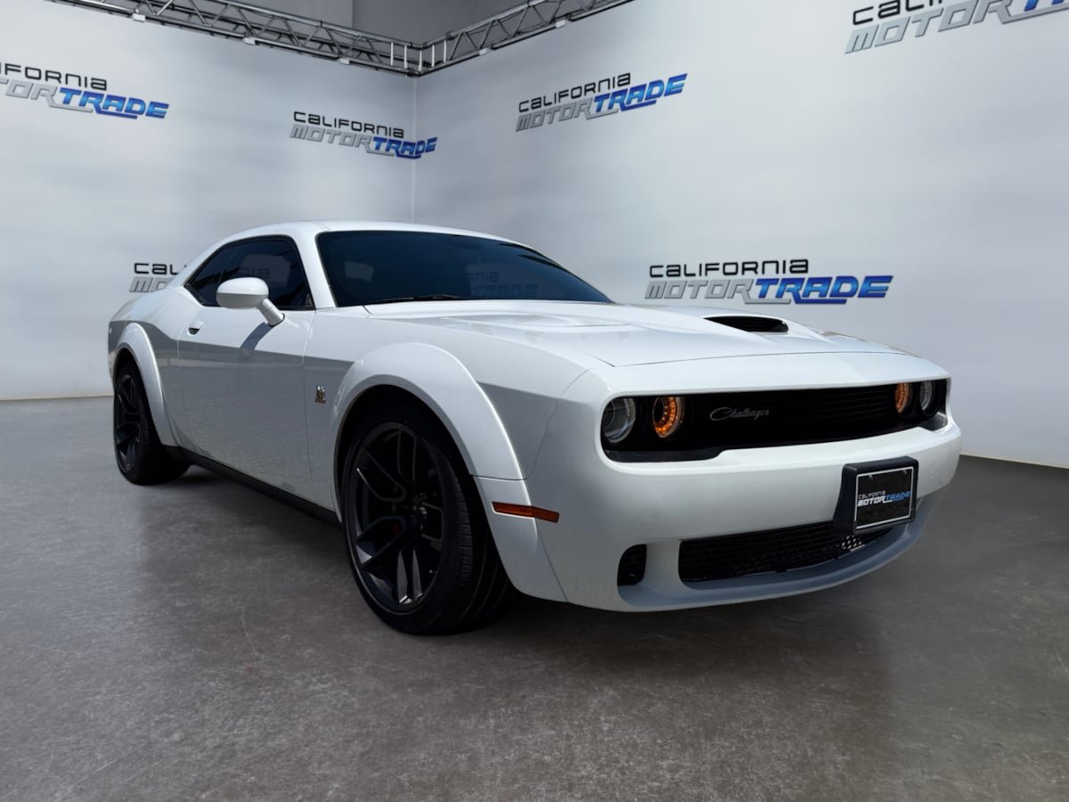 Used 2019 Dodge Challenger R/T Scat Pack w/ Widebody Package RWD image 3