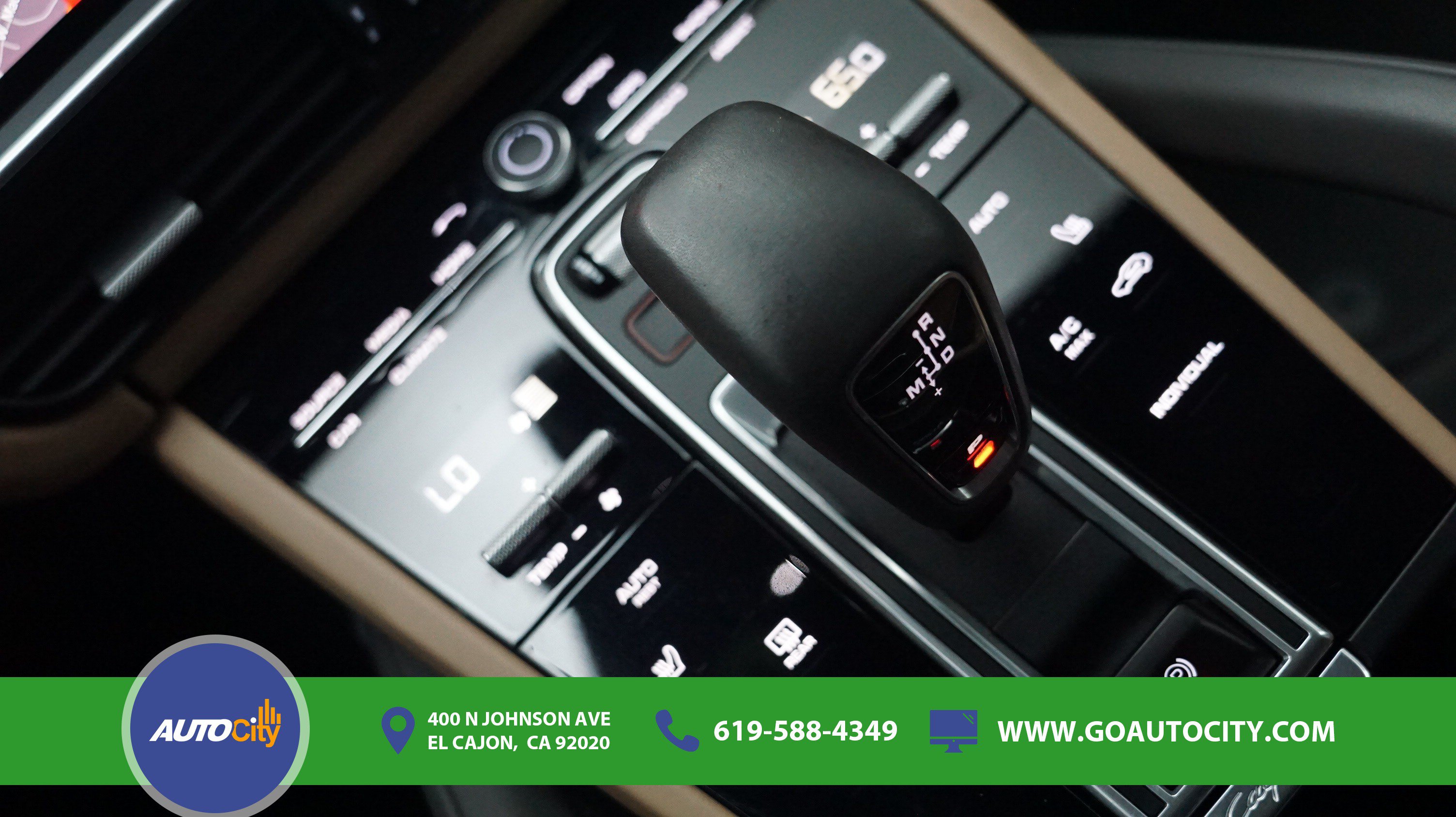 Used 2020 Porsche Cayenne AWD/4WD image 25