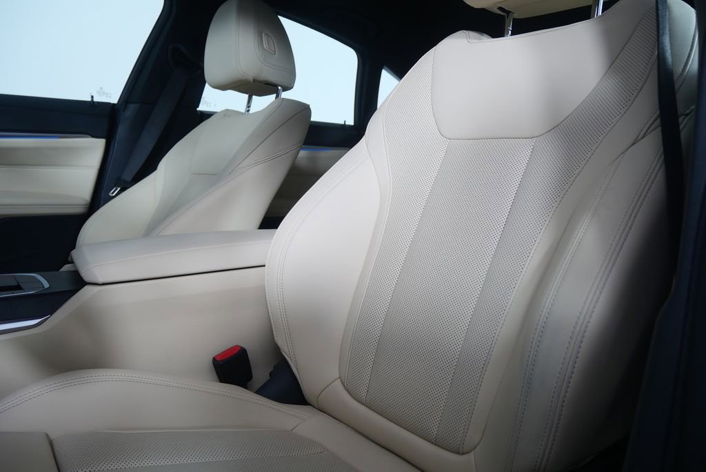 Certified 2024 BMW i4 eDrive35 w/ Premium Package image 10