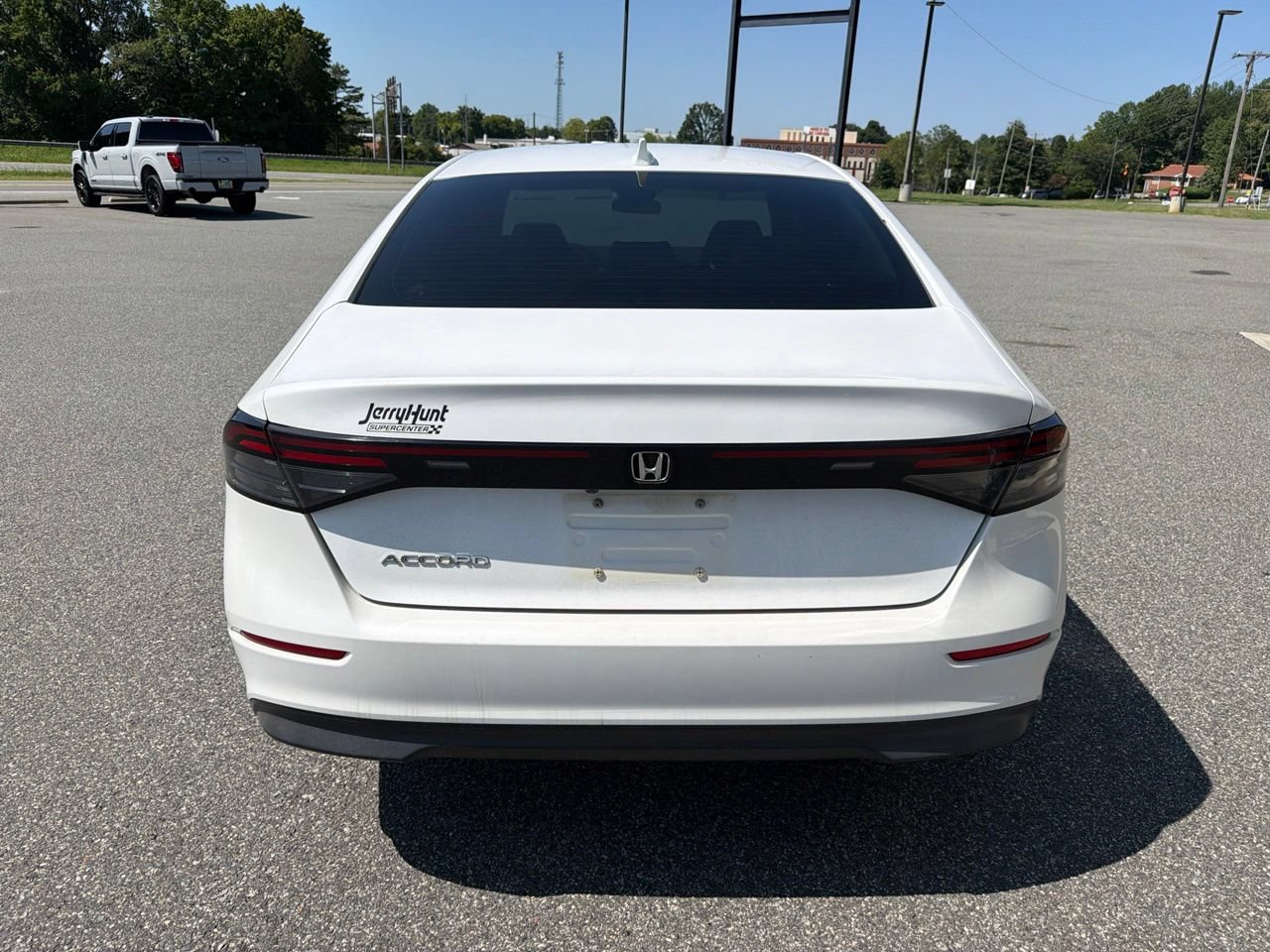 Used 2023 Honda Accord EX image 6
