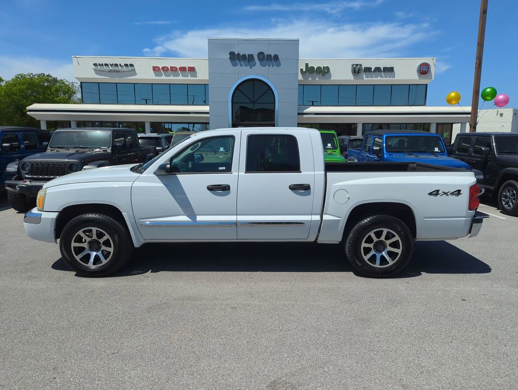Used 2005 Dodge Dakota Laramie AWD/4WD image 8