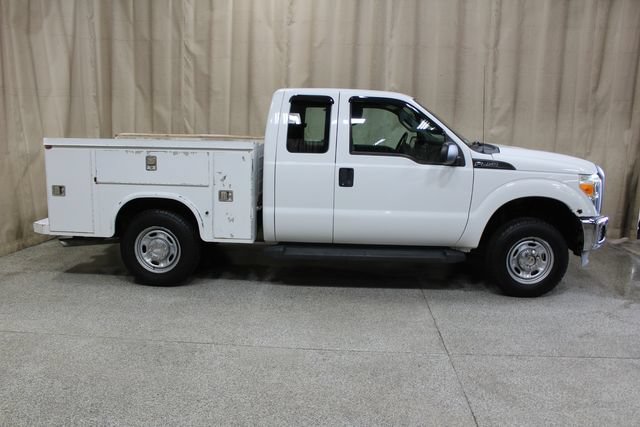 Used 2011 Ford F250 XL AWD/4WD image 3