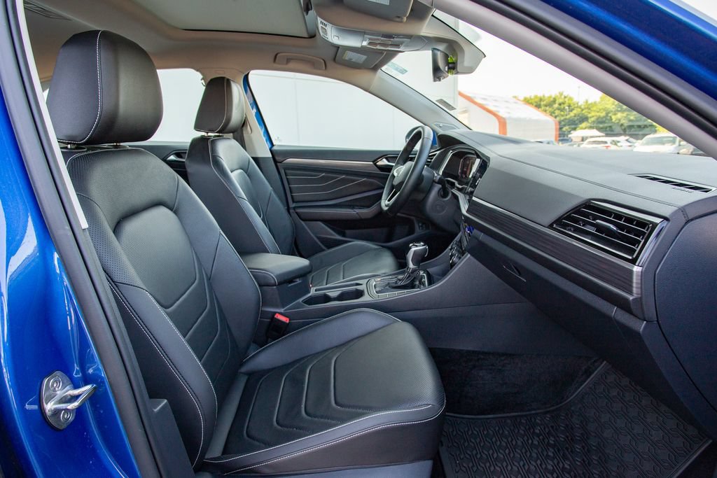 Used 2023 Volkswagen Jetta SEL FWD image 22