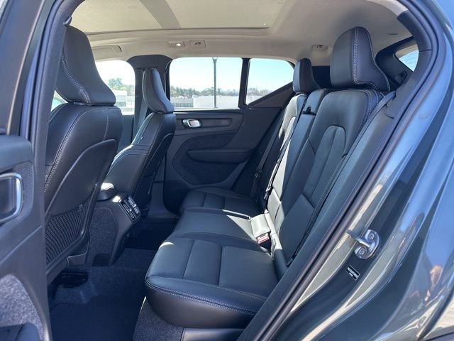 New 2026 Volvo XC40 B5 Core w/ Protection Package Premier image 12