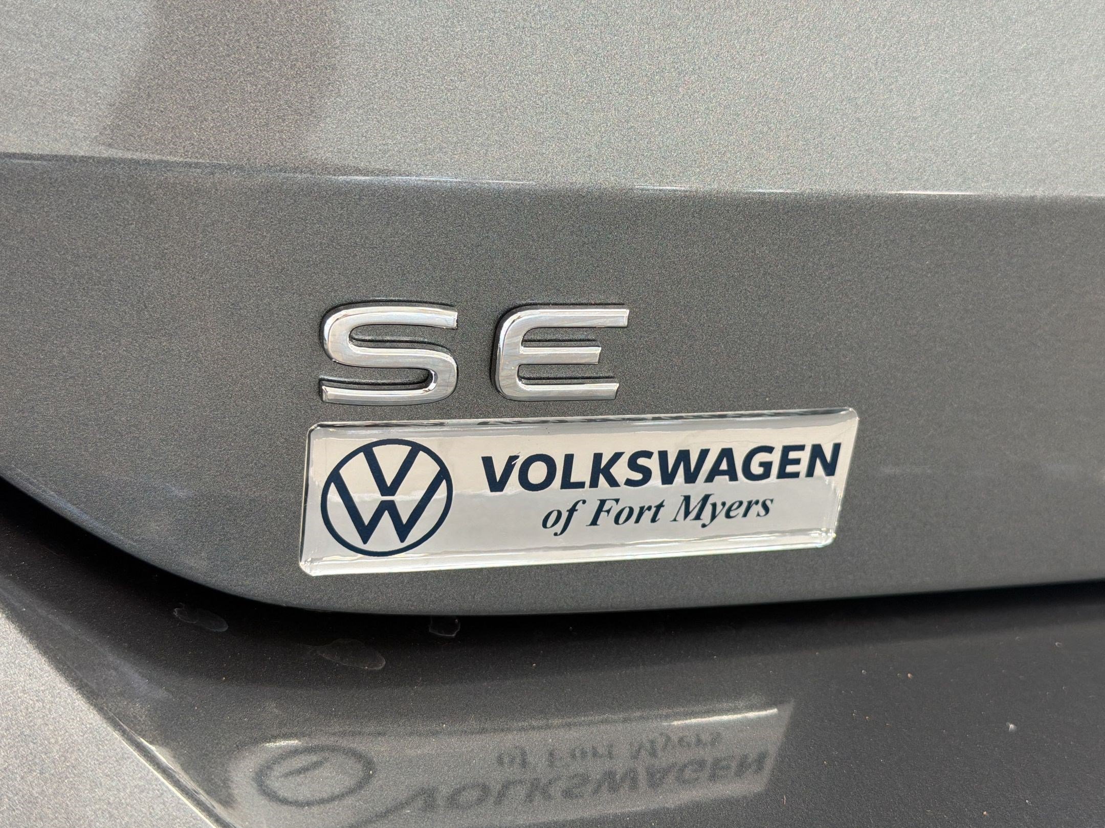 New 2026 Volkswagen Taos SE FWD image 30