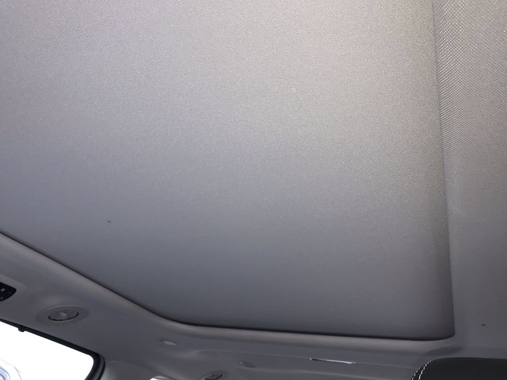 Used 2022 Chrysler Pacifica Limited w/ Uconnect Theater Family Group FWD image 22