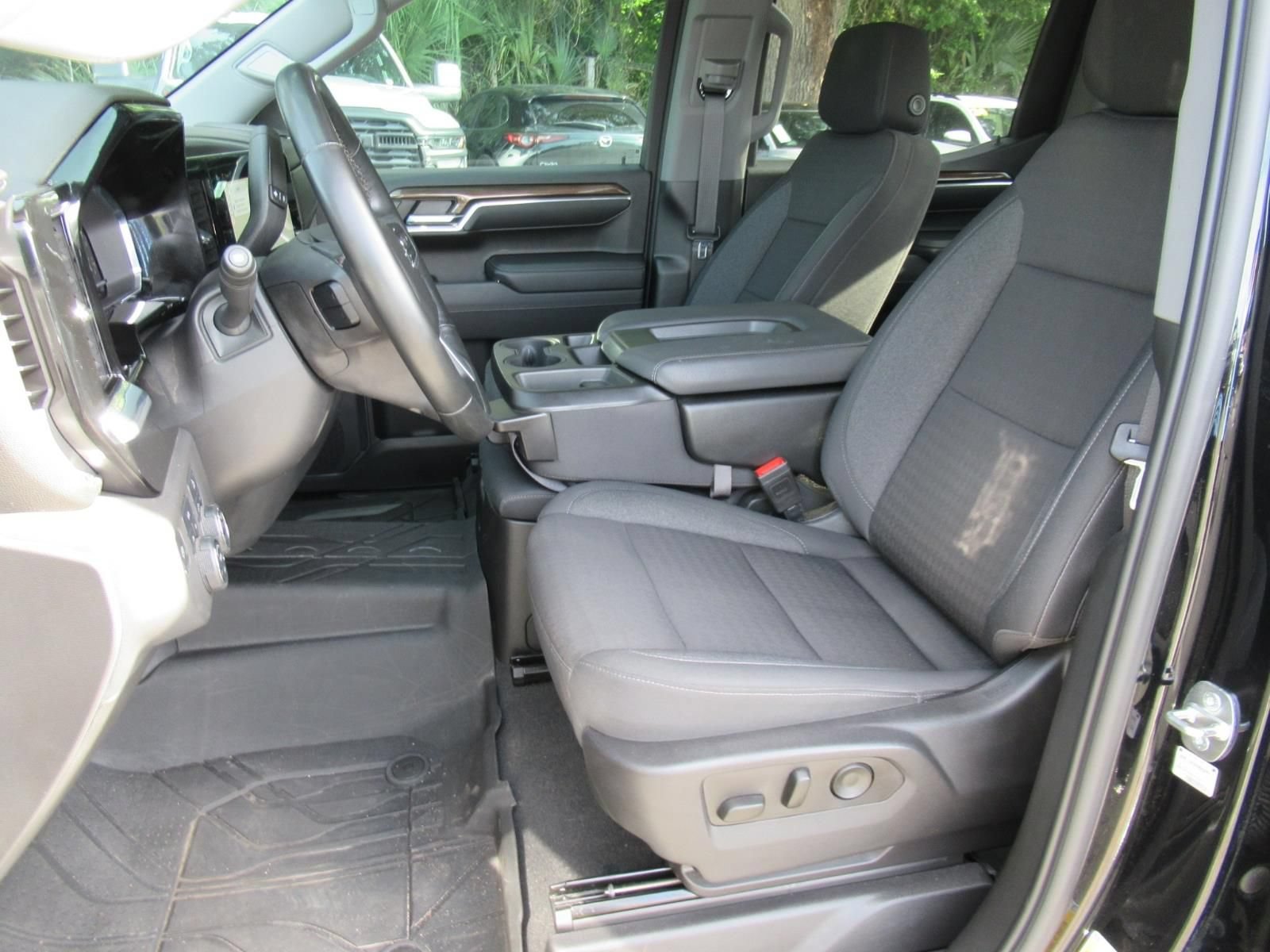 Used 2023 Chevrolet Silverado 1500 RST AWD/4WD image 18