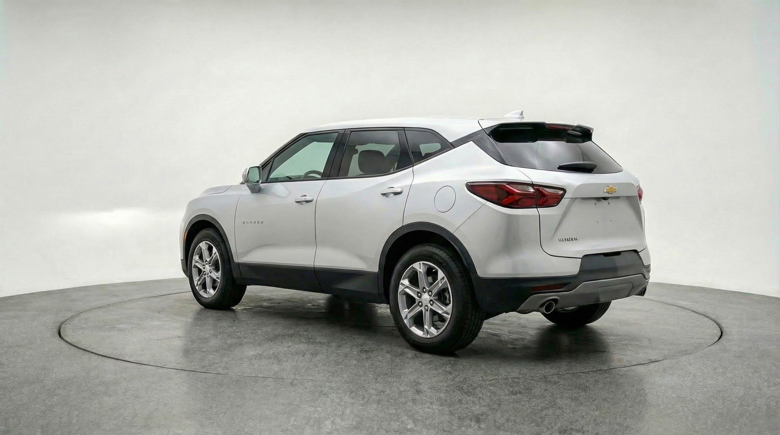 Used 2025 Chevrolet Blazer LT FWD image 6