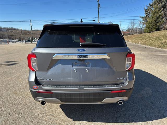 Certified 2022 Ford Explorer Limited w/ Equipment Group 301A image 3