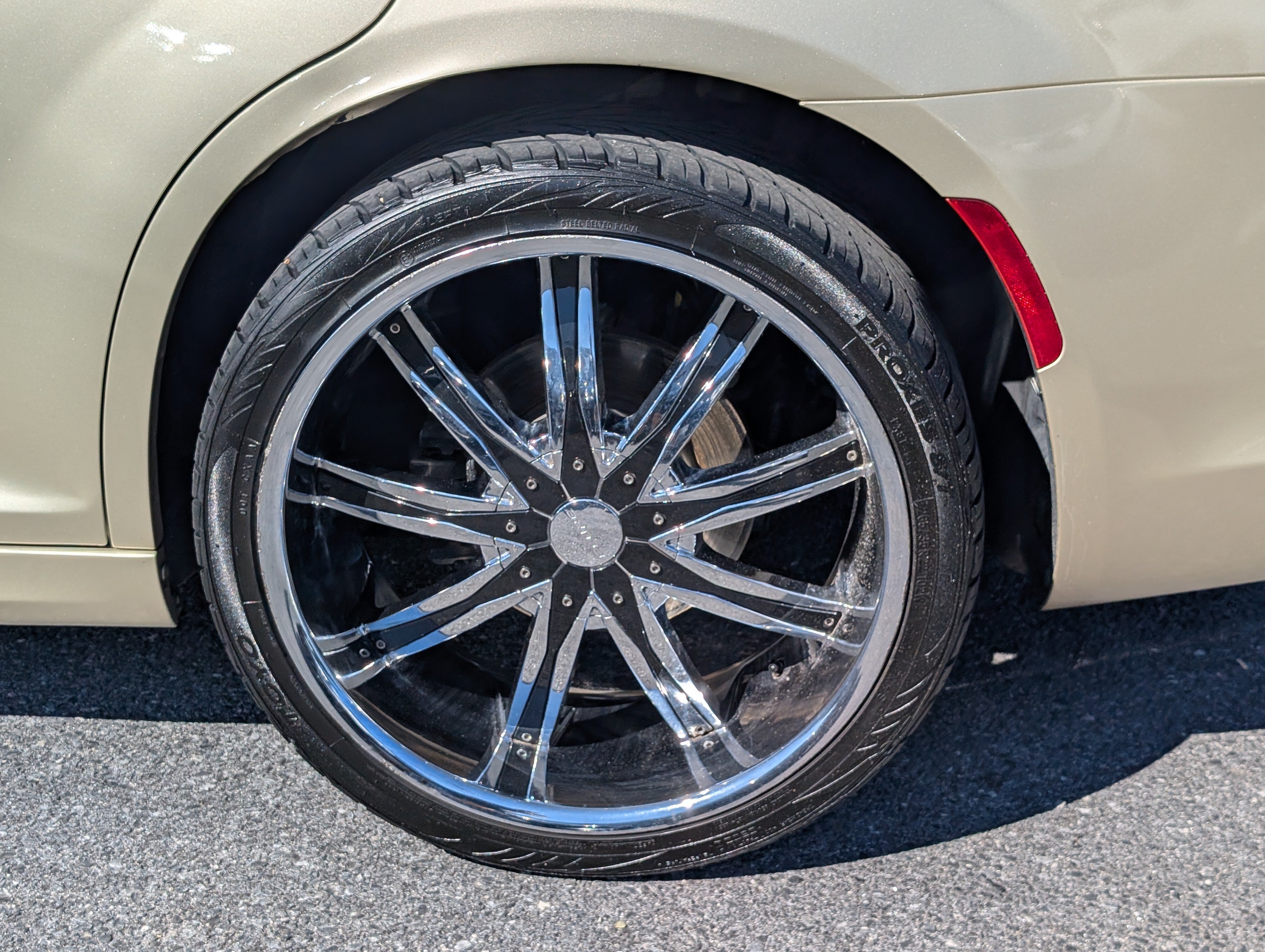 Used 2017 Chrysler 300 S w/ Safetytec Plus Group AWD/4WD image 10