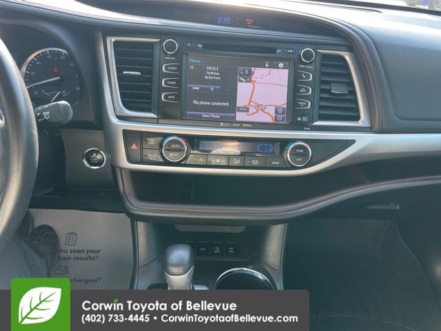 Used 2019 Toyota Highlander XLE image 11