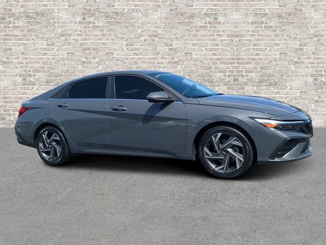 Used 2024 Hyundai Elantra Limited