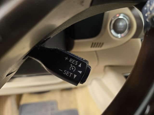 Used 2014 Lexus ES 350 w/ Luxury Package FWD image 25