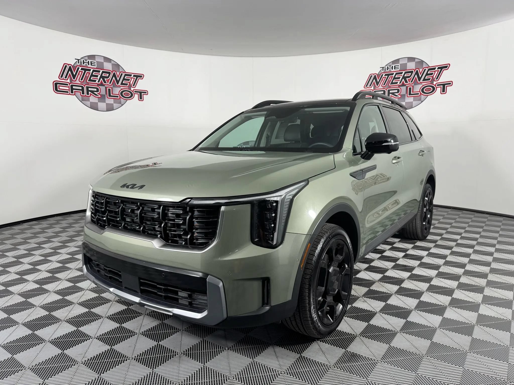 Used 2025 Kia Sorento SX AWD/4WD image 3