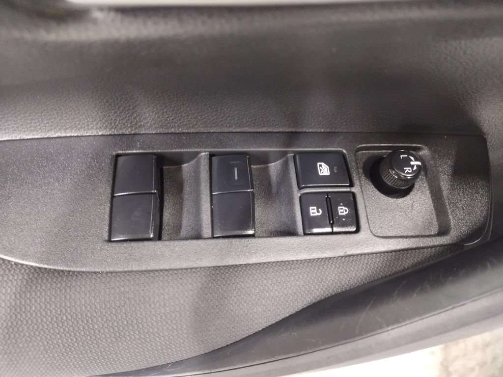 Used 2021 Toyota Corolla LE FWD image 19