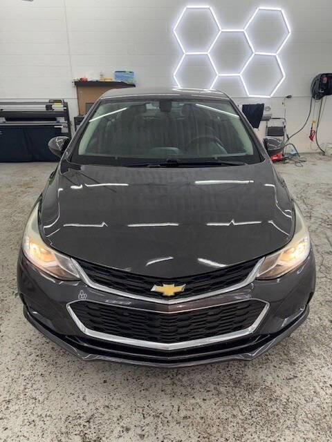 Used 2017 Chevrolet Cruze LT image 7