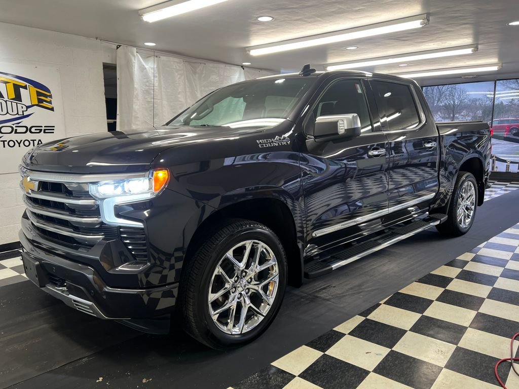 Used 2023 Chevrolet Silverado 1500 High Country w/ High Country Premium Package image 4