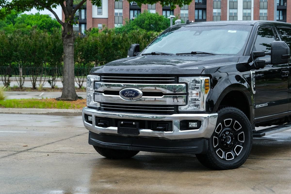 Used 2019 Ford F250 Lariat w/ Lariat Ultimate Package AWD/4WD image 8