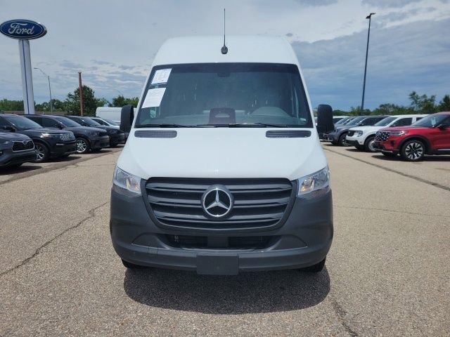 Used 2025 Mercedes-Benz Sprinter 2500 image 14