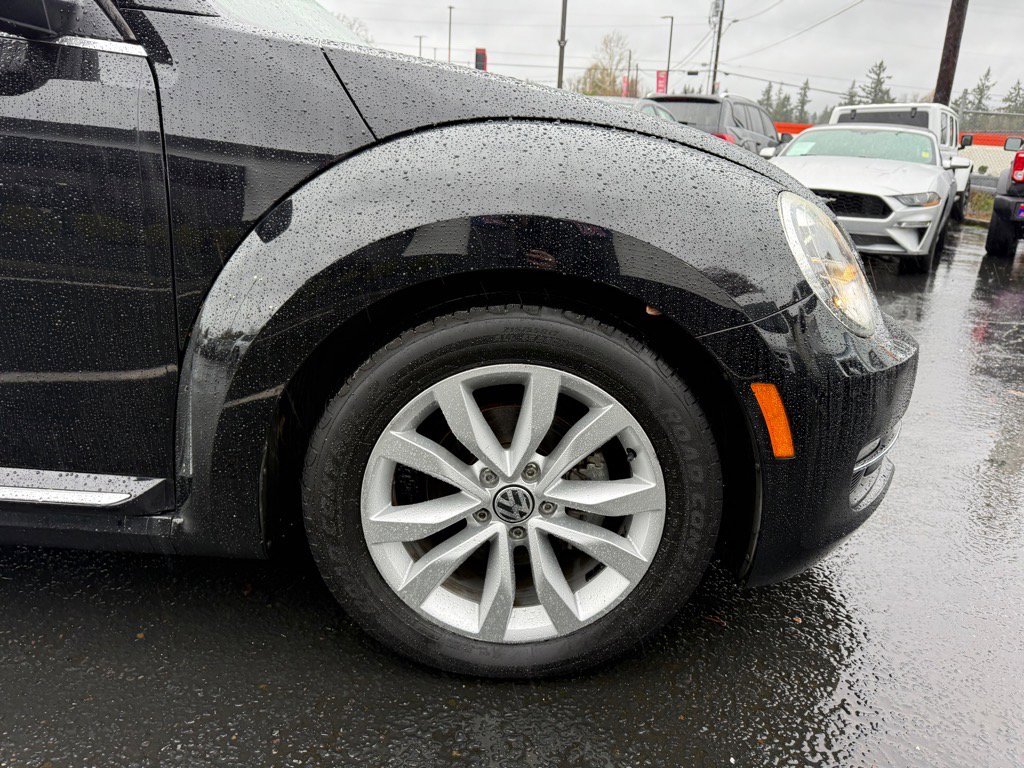 Used 2015 Volkswagen Beetle TDI image 7