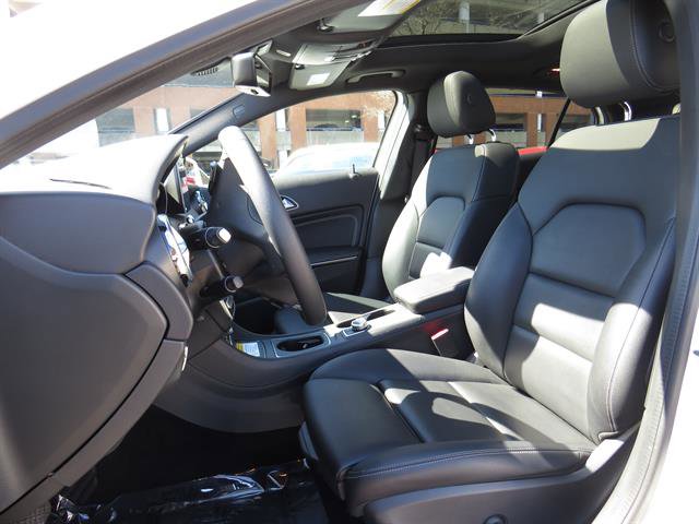 Used 2018 Mercedes-Benz GLA 250 4MATIC image 19