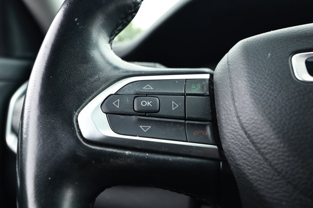 Used 2022 Jeep Compass Latitude w/ Sun and Sound Group AWD/4WD image 13