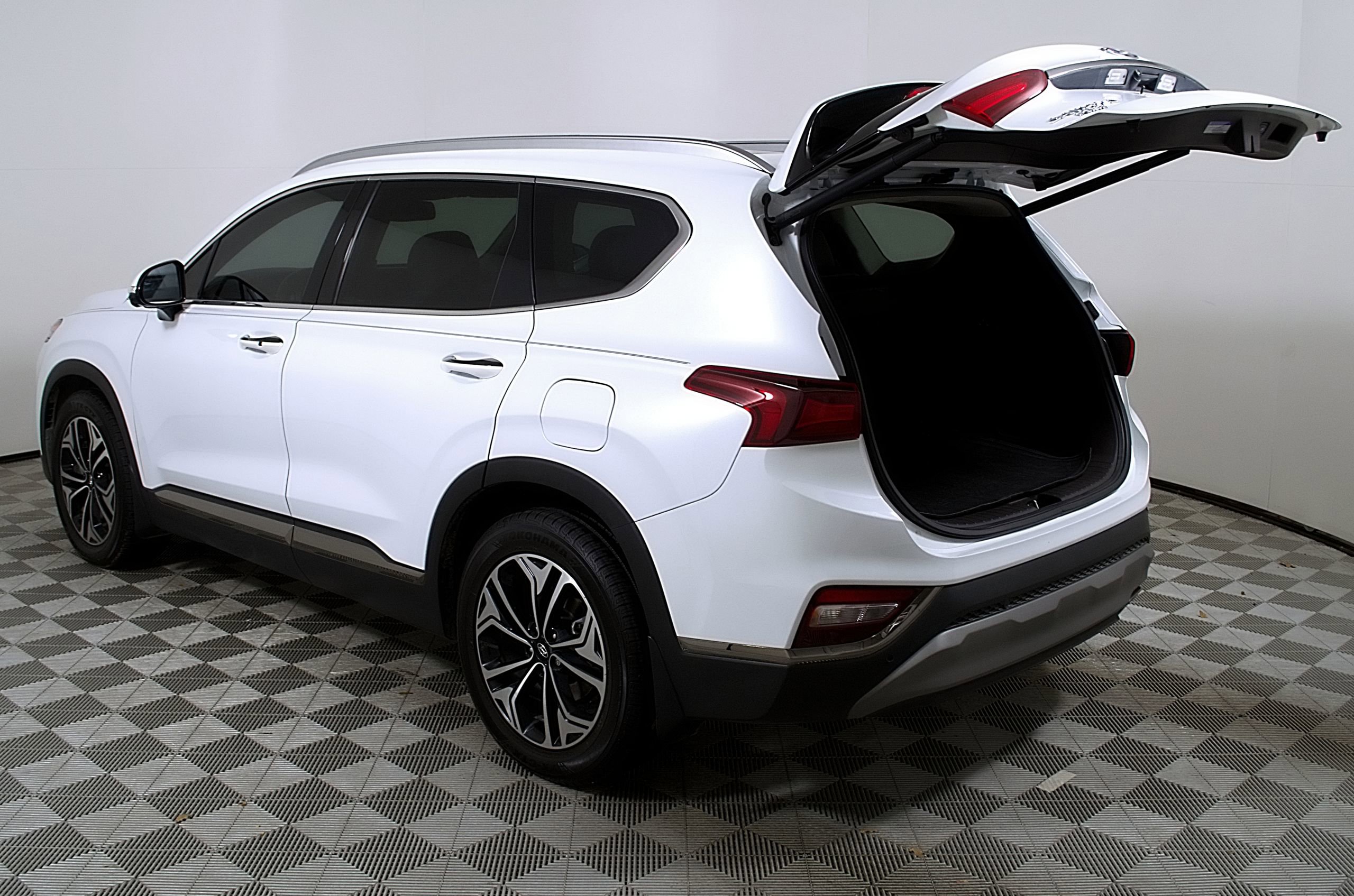 Used 2020 Hyundai Santa Fe Limited image 10