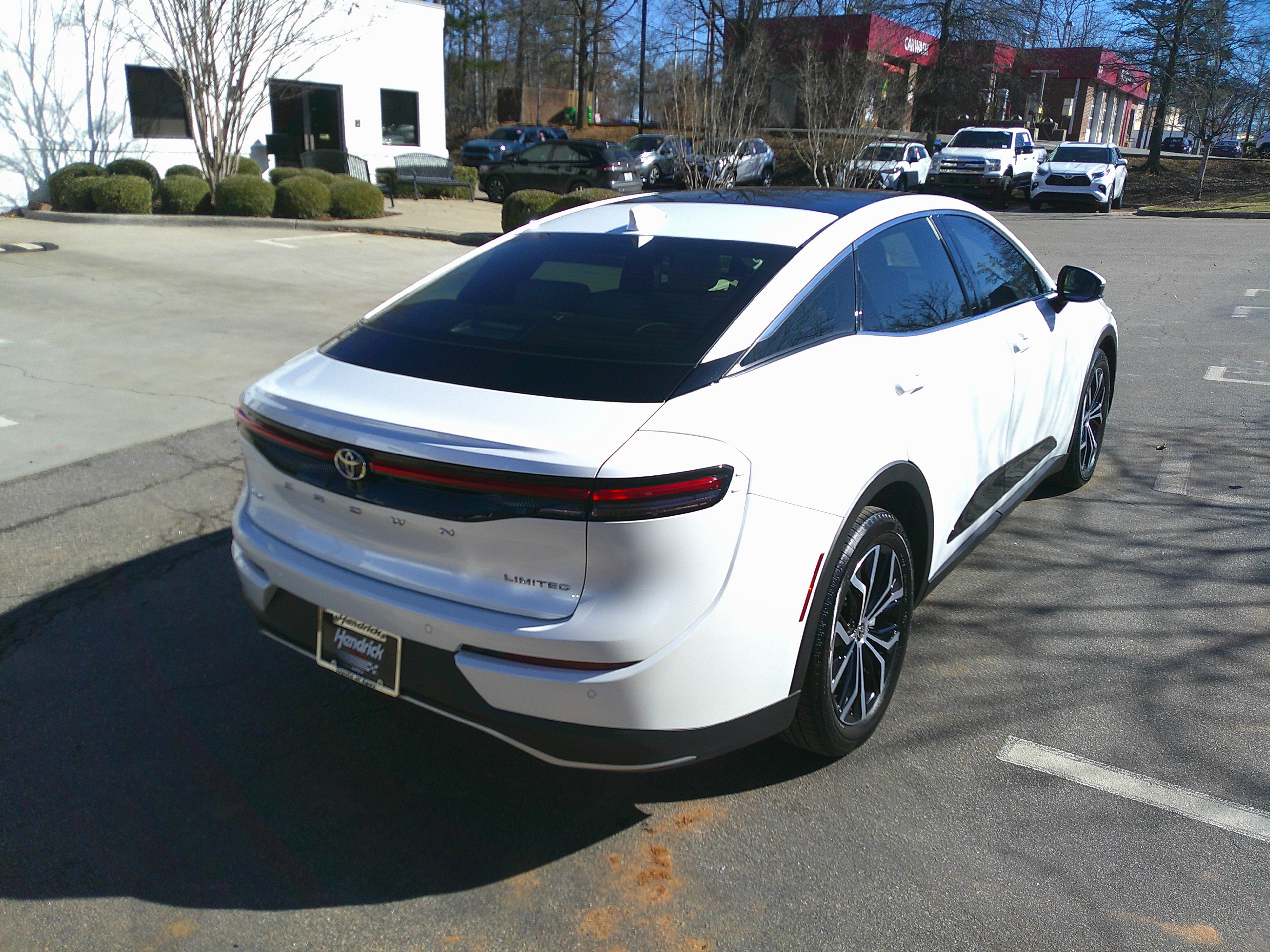 Used 2023 Toyota Crown Limited image 12