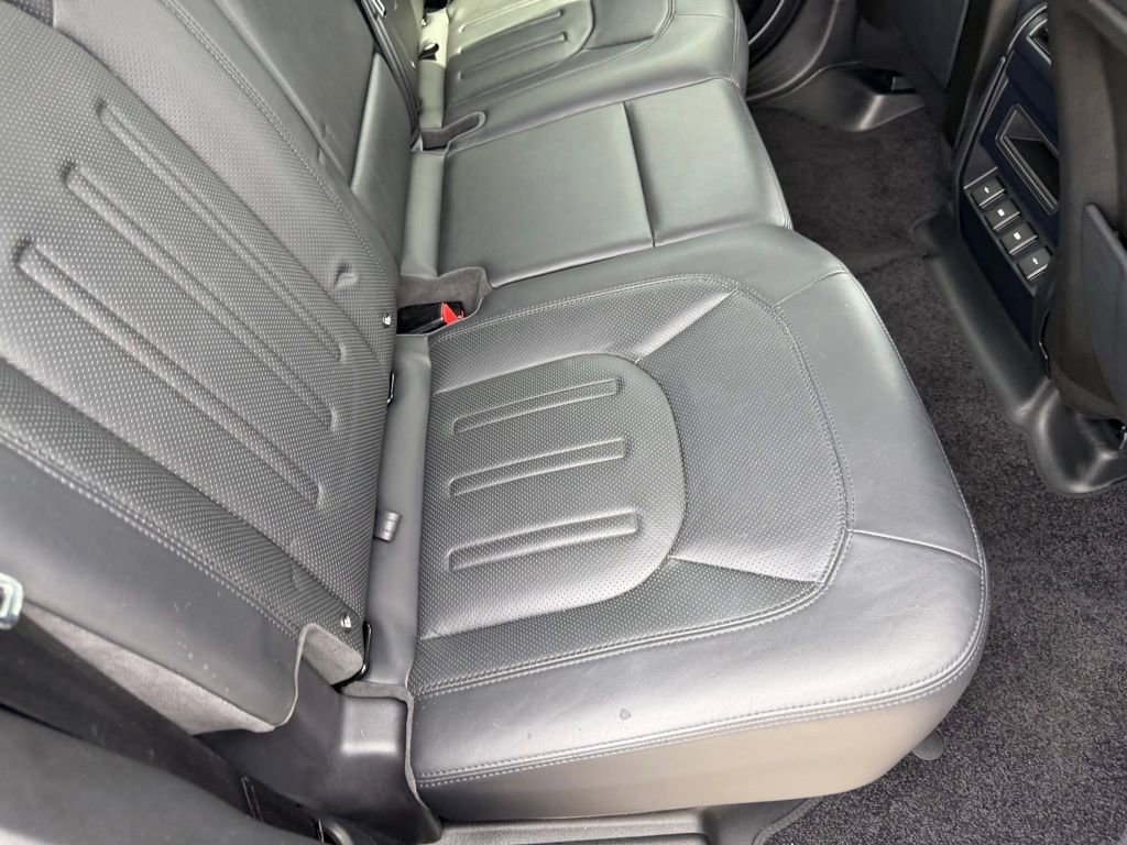 Used 2020 Land Rover Defender 110 S image 18