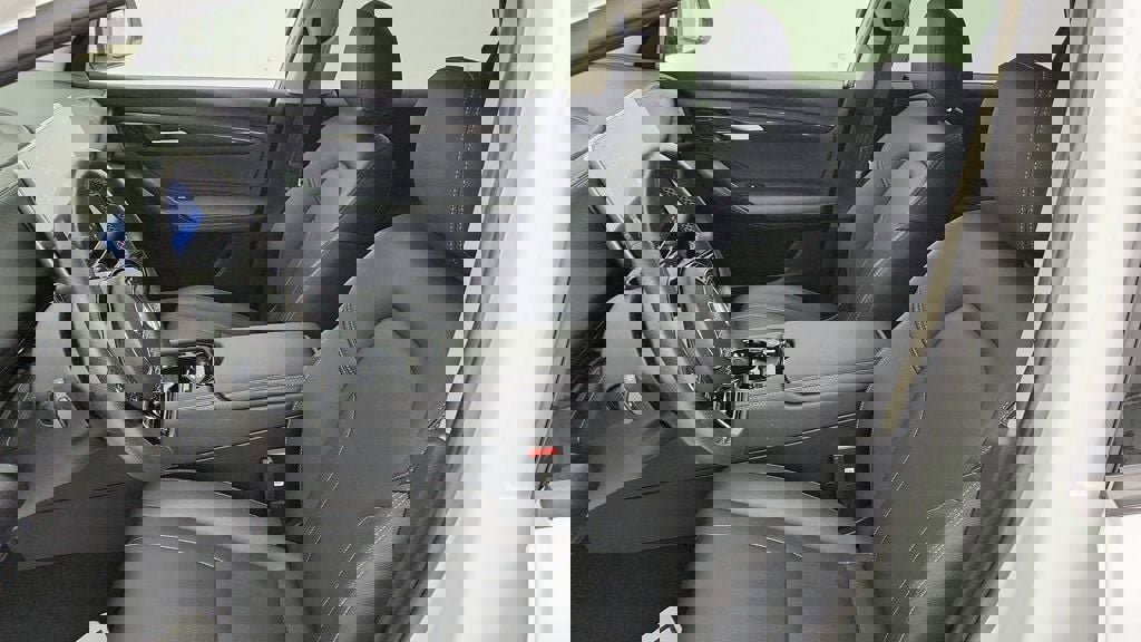 Used 2023 VinFast VF 8 Eco image 19