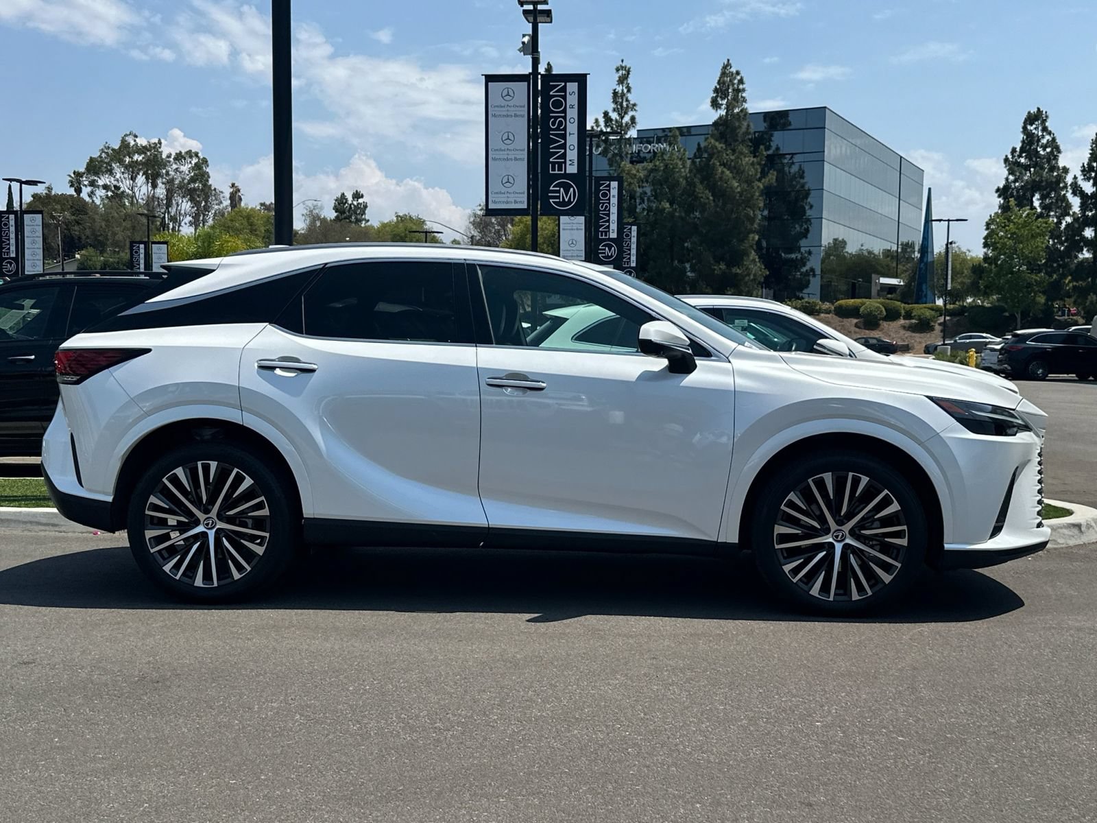 Used 2023 Lexus RX 350 Premium Plus w/ Cold Area Package FWD image 2