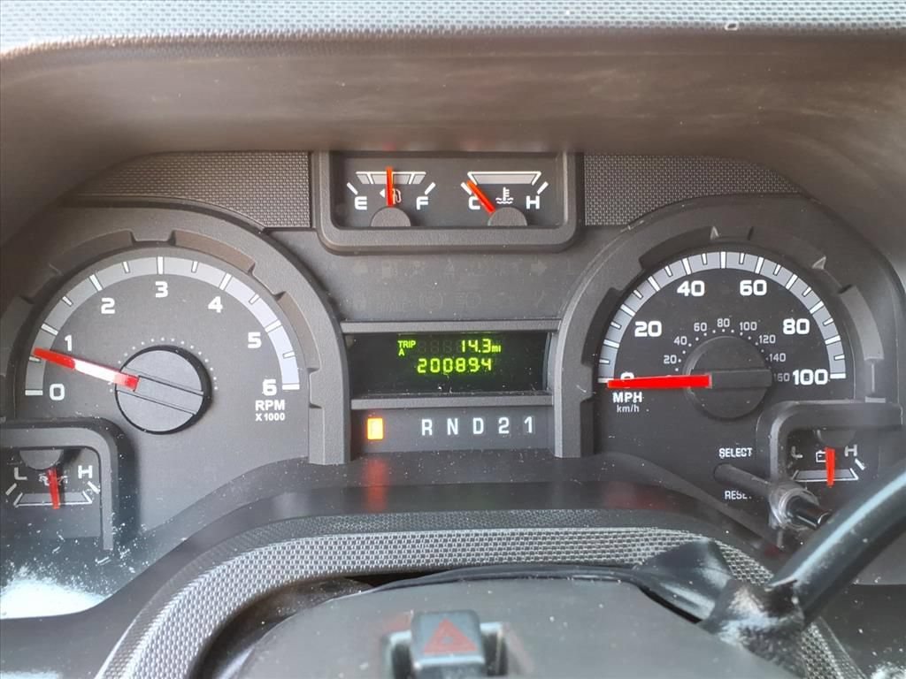 Used 2014 Ford E-250 and Econoline 250 w/ Power Group RWD image 8