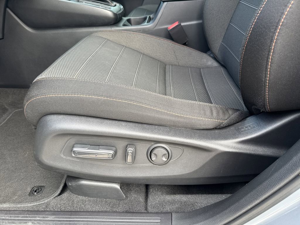 Used 2025 Honda CR-V Sport image 14