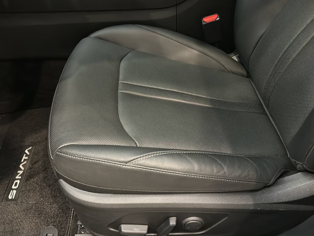 Certified 2025 Hyundai Sonata Limited FWD image 12