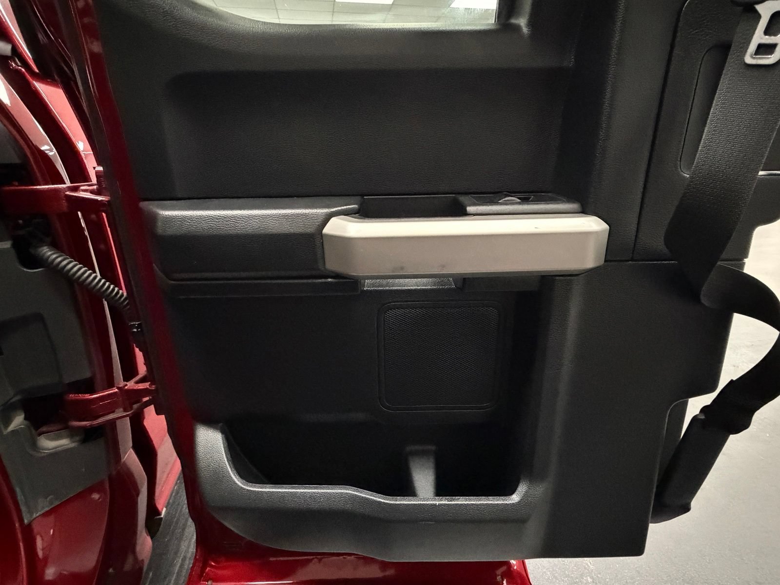 Used 2015 Ford F150 Lariat RWD image 37