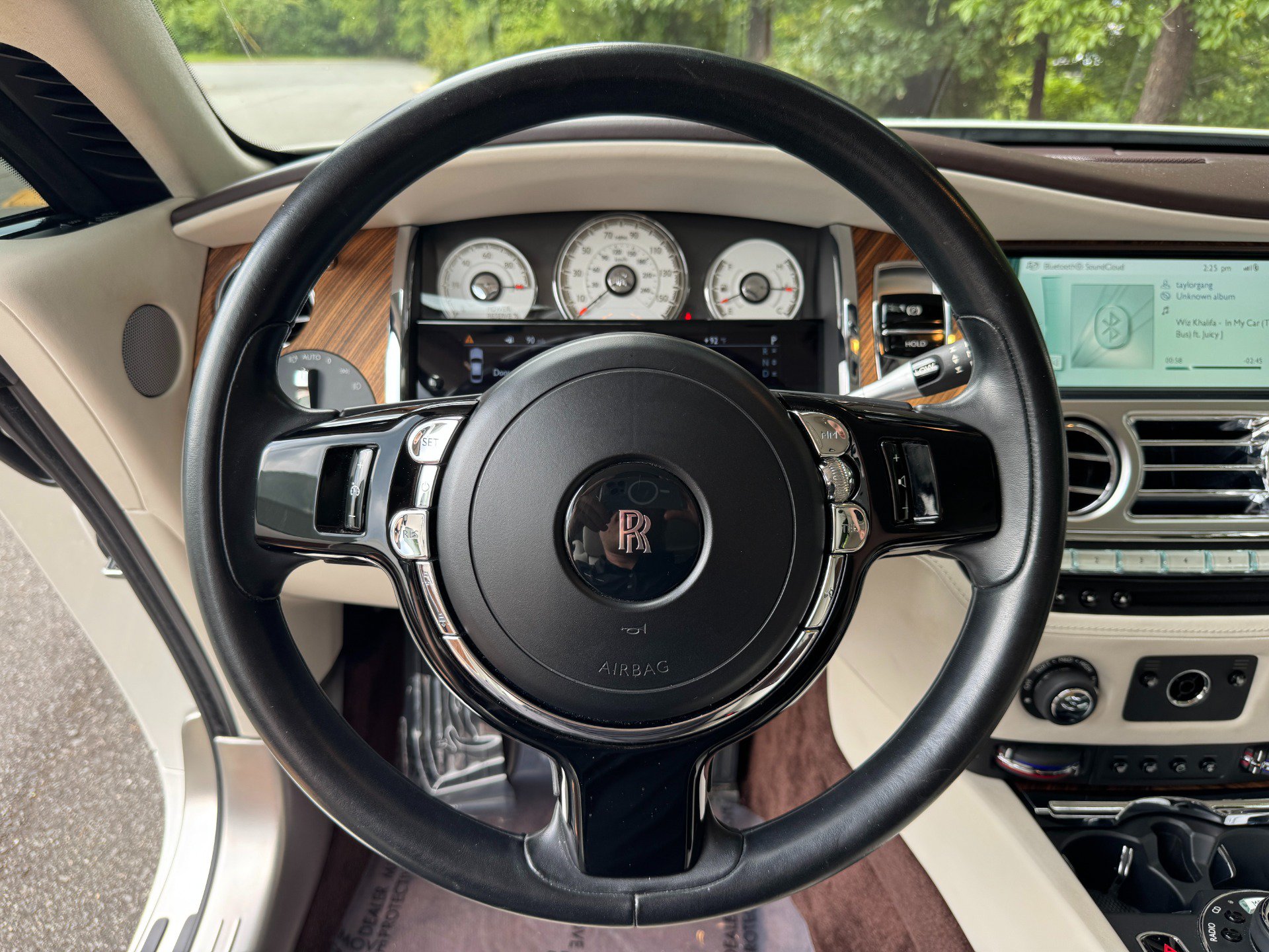 Used 2017 Rolls-Royce Wraith RWD image 38