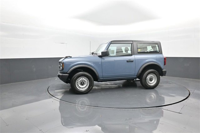 New 2025 Ford Bronco Base image 4